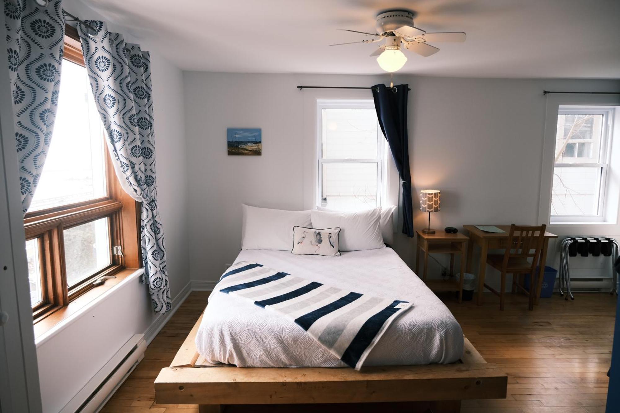Bed and Breakfast Les Pinsons Des Rives La Malbaie Habitación foto